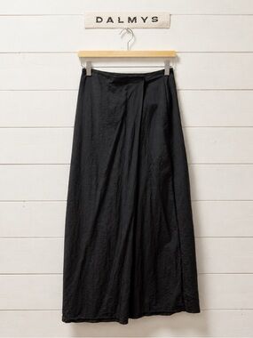 DALMYS Black Cargo Wrap Skirt – Size 5 / Jupe portefeuille cargo noire DALMYS –